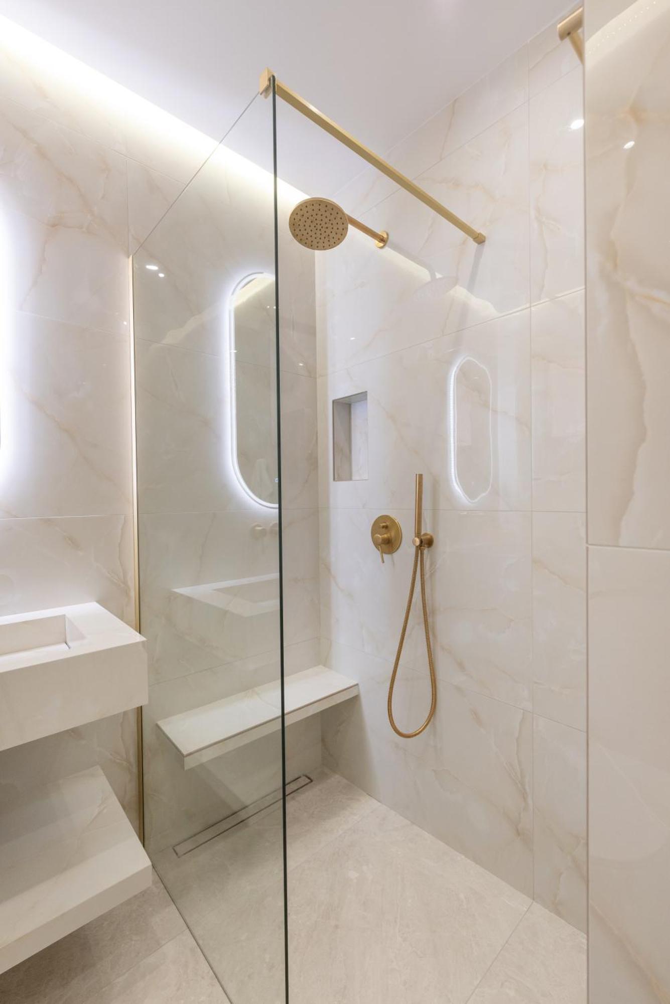 M & S - 4 Bedroom With Heated Pool * Pastida