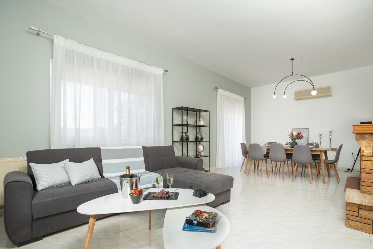 Villa M & S - 4 Bedroom With Heated Pool *